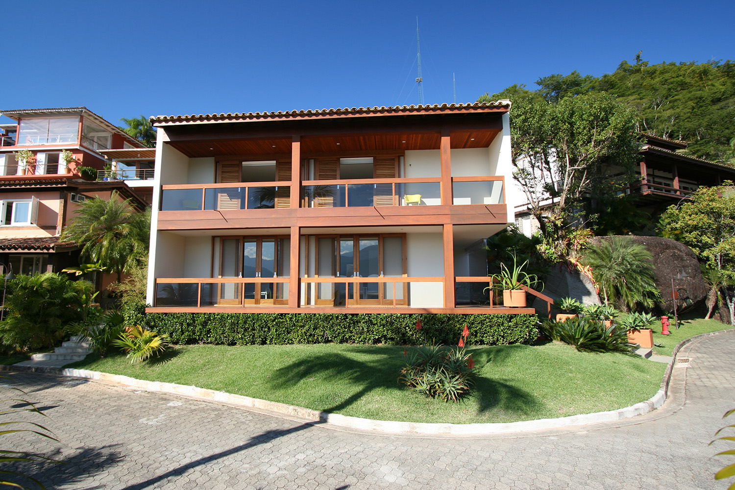 jardim tropical moderno