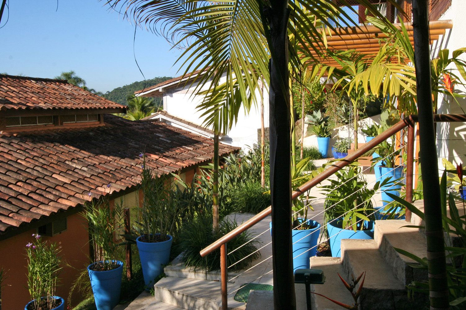 vasos de barro pintados